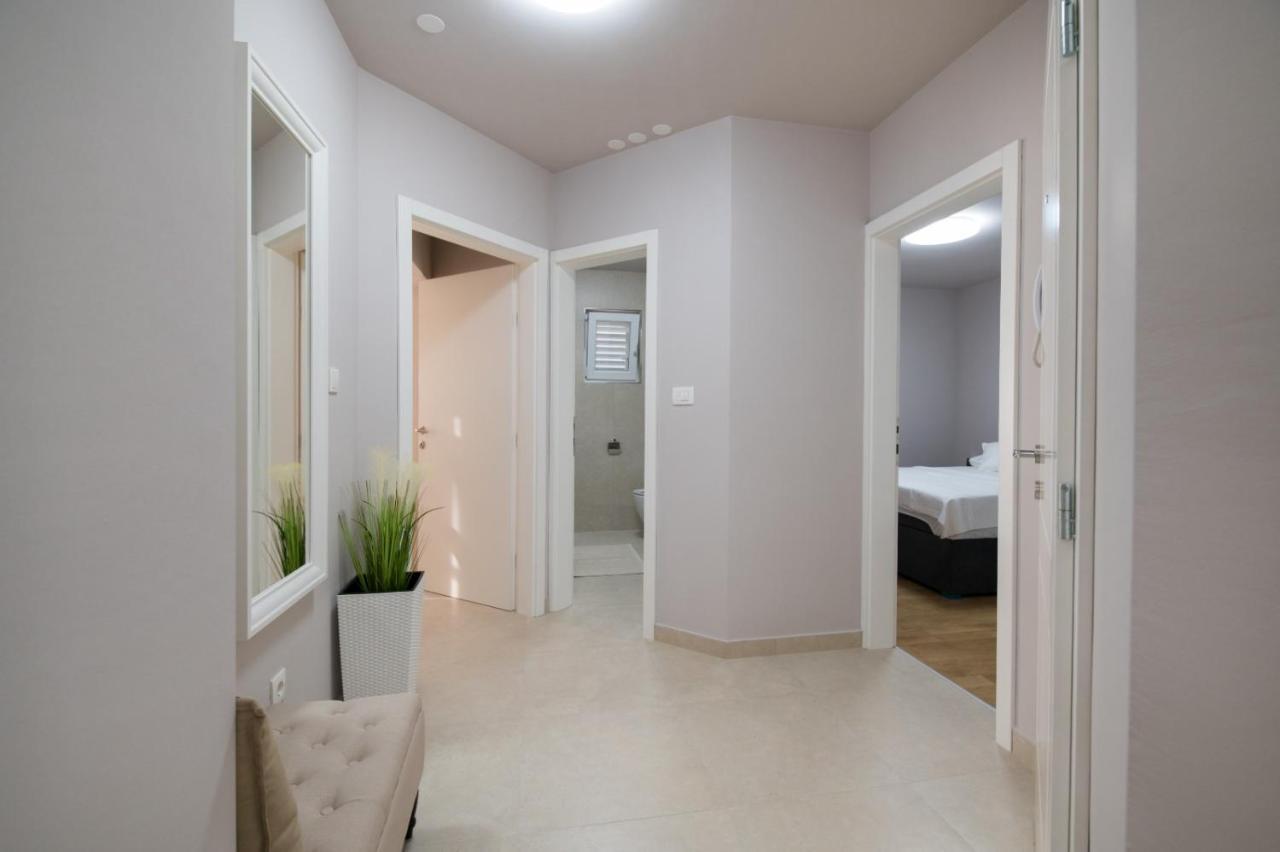 Brand New Aparment With Sea View & Swimming Pool At Ciovo - Villa Fiorentini Τρογκίρ Εξωτερικό φωτογραφία