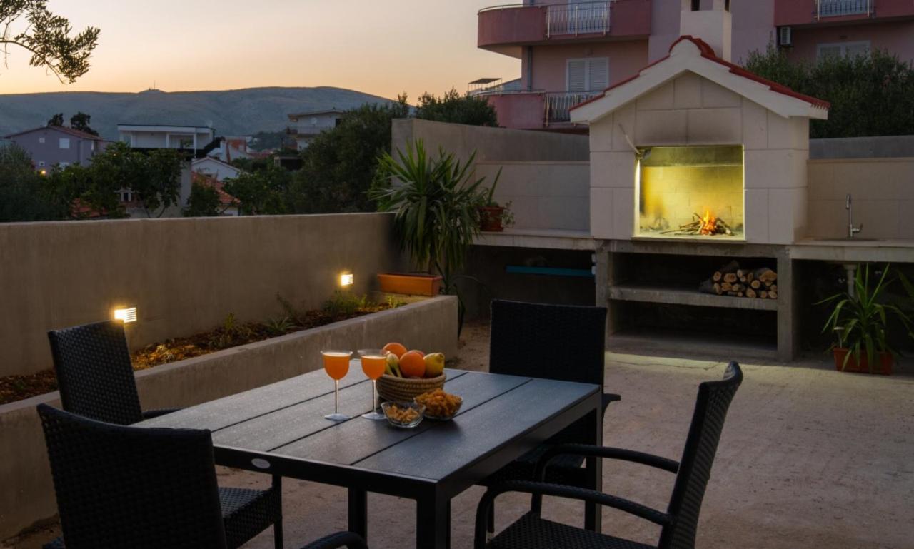 Brand New Aparment With Sea View & Swimming Pool At Ciovo - Villa Fiorentini Τρογκίρ Εξωτερικό φωτογραφία